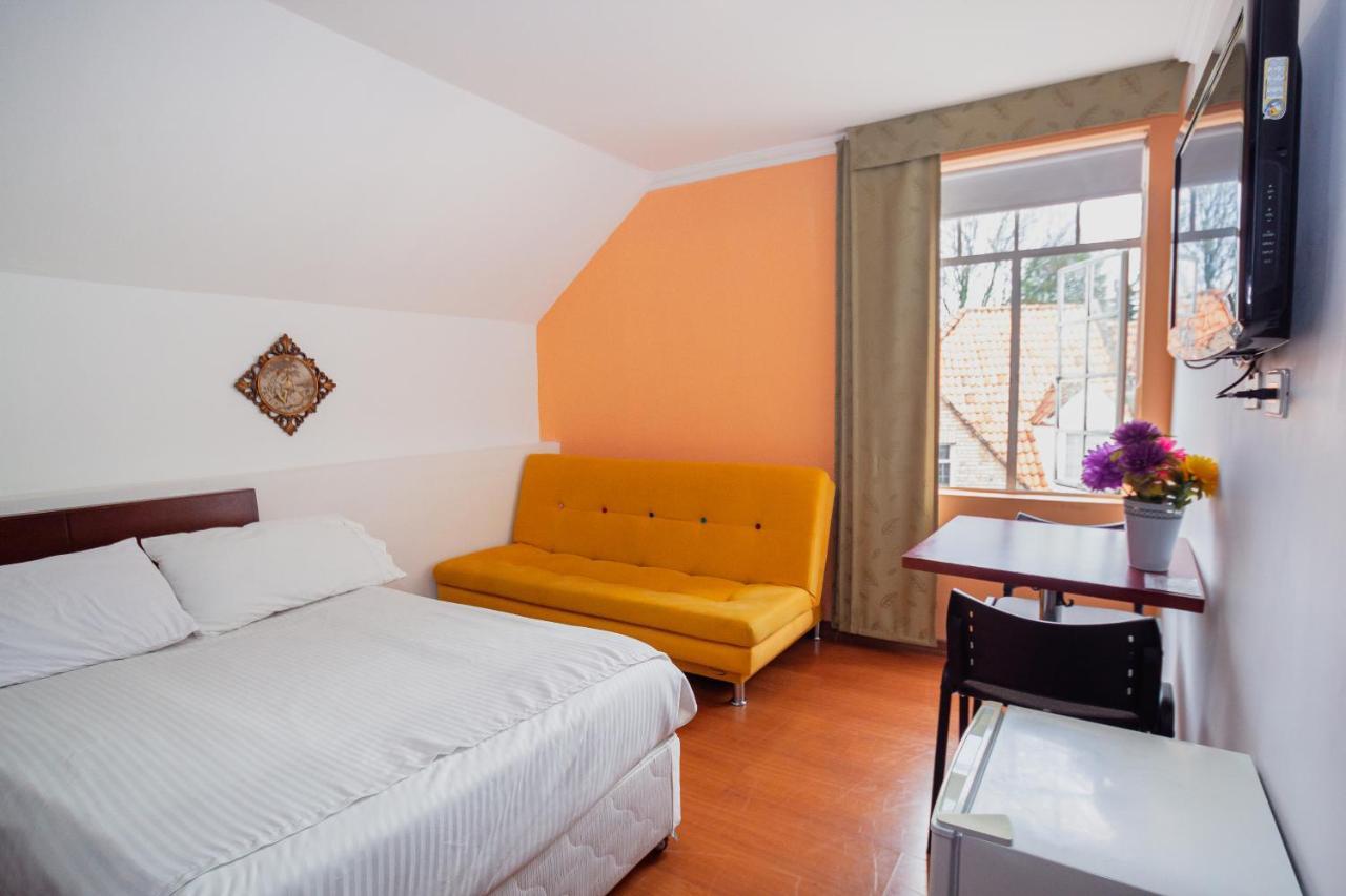 Appartement Apartasuites & Plaza 36 *